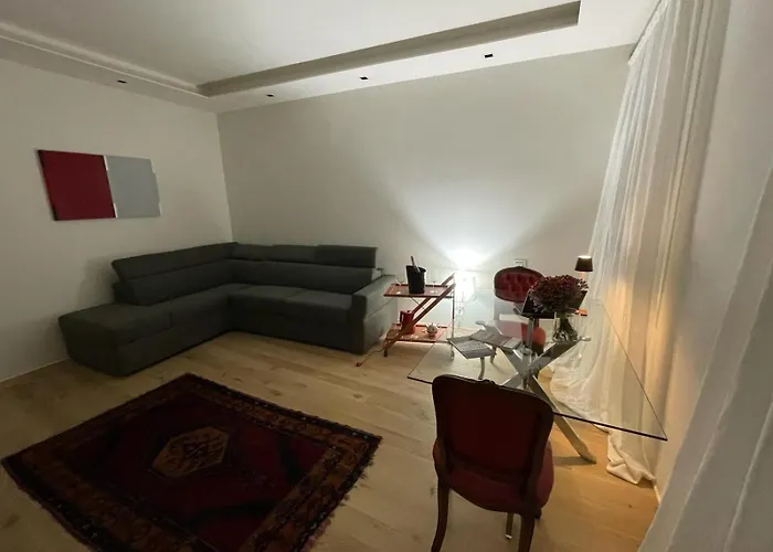 Diana's Luxury Апартаменты *